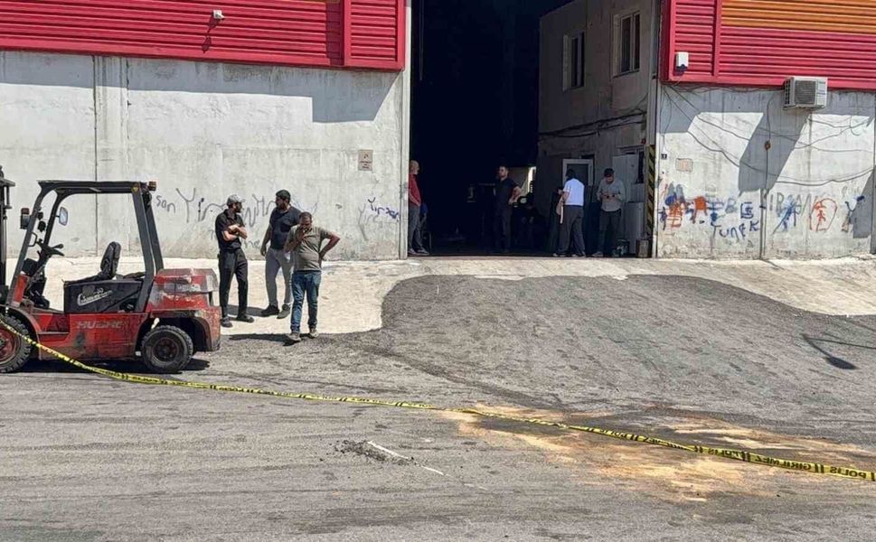Gaziantep'te üzerine forklift devrilen genç işçi hayatını kaybetti