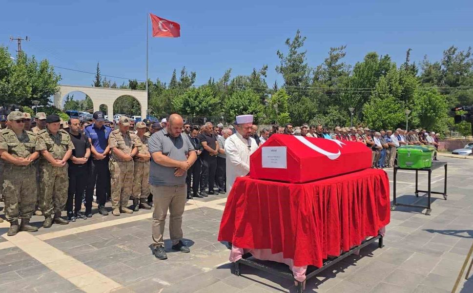 Jandarma Uzman Çavuş Selçuk Topaloğlu, Gaziantep'te son yolculuğuna uğurlandı