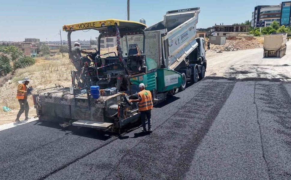 Yılmaz, 15 Temmuz Mahallesi'nde çalışmaları yerinde inceledi