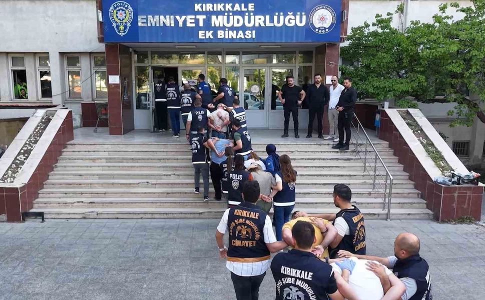7 milyon veri incelenerek derin dondurucudaki 12 yıllık cinayetin sırrı çözüldü: 13 tutuklama