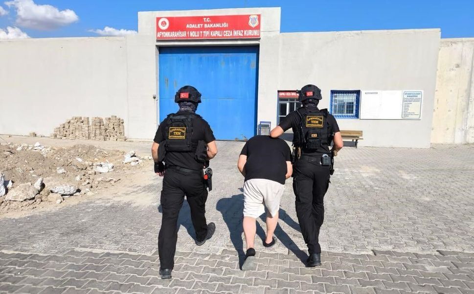 FETÖ'cü teröriste yardım eden o şahıs tutuklandı
