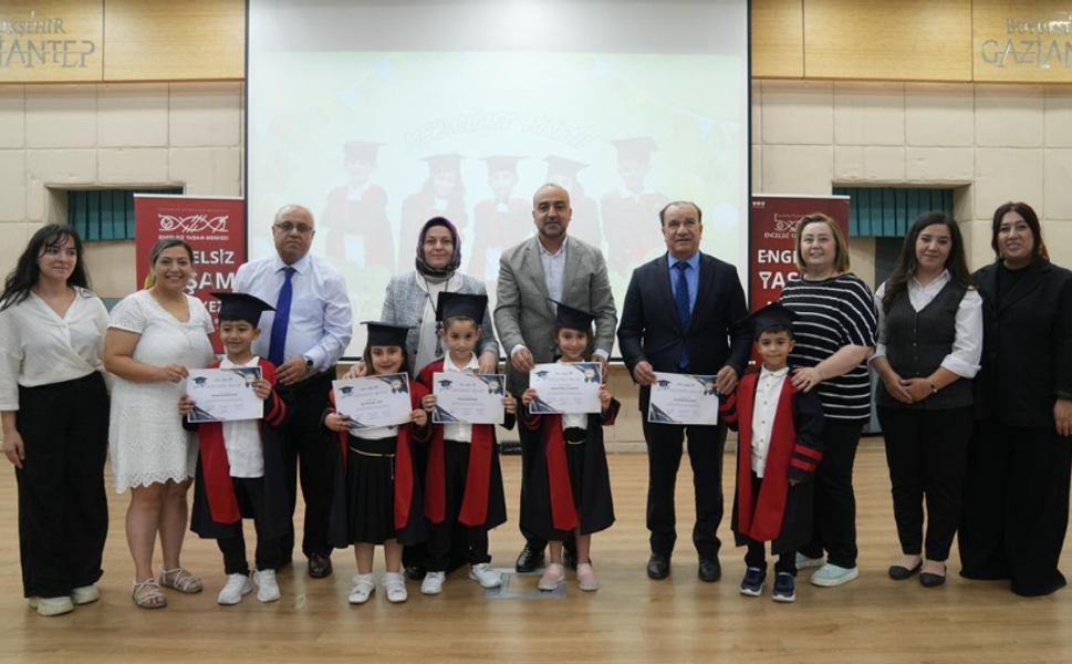 Gaziantep Büyükşehir CODA & COBA Çocuk Eğitim Merkezi'nde mezuniyet heyecanı