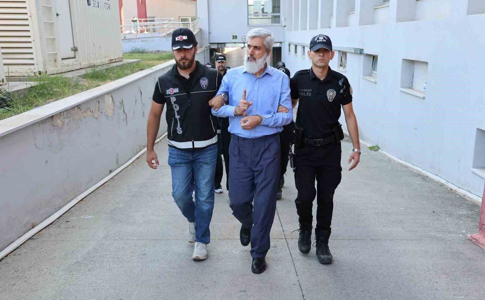 'Alparslan Kuytul Suç Örgütü' soruşturmasında 56 şüpheli adliyeye sevk edildi