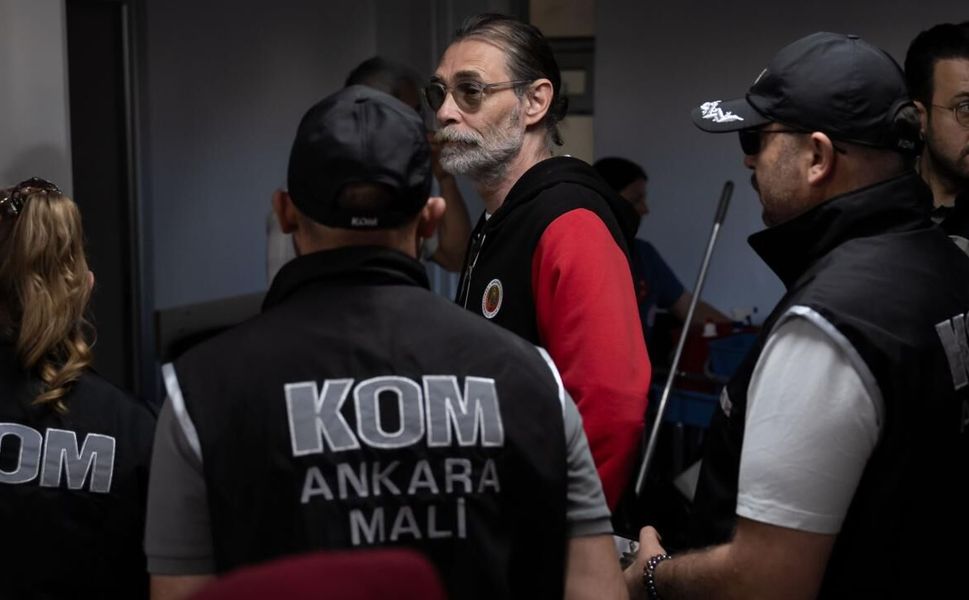 Erdal Beşikçioğlu'nun aylık 2,5 milyonluk gelir beyanı ile banka hesapları çelişkisi