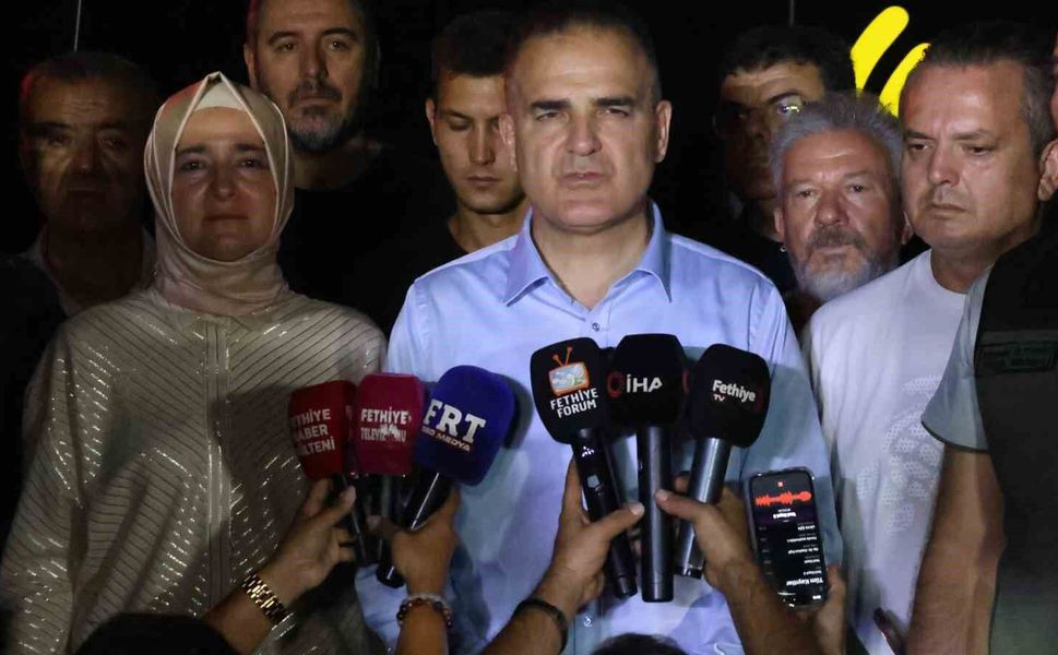 Fethiye'deki orman yangınında 16 huzurevi sakini dumandan etkilendi