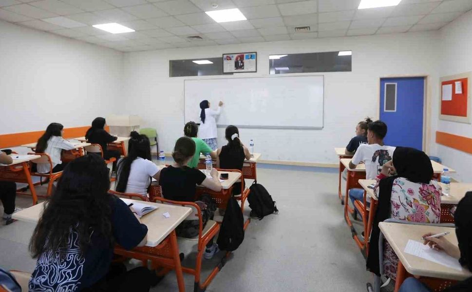 GASMEK öğrencileri hayallerindeki üniversite ve bölümlere yerleşti