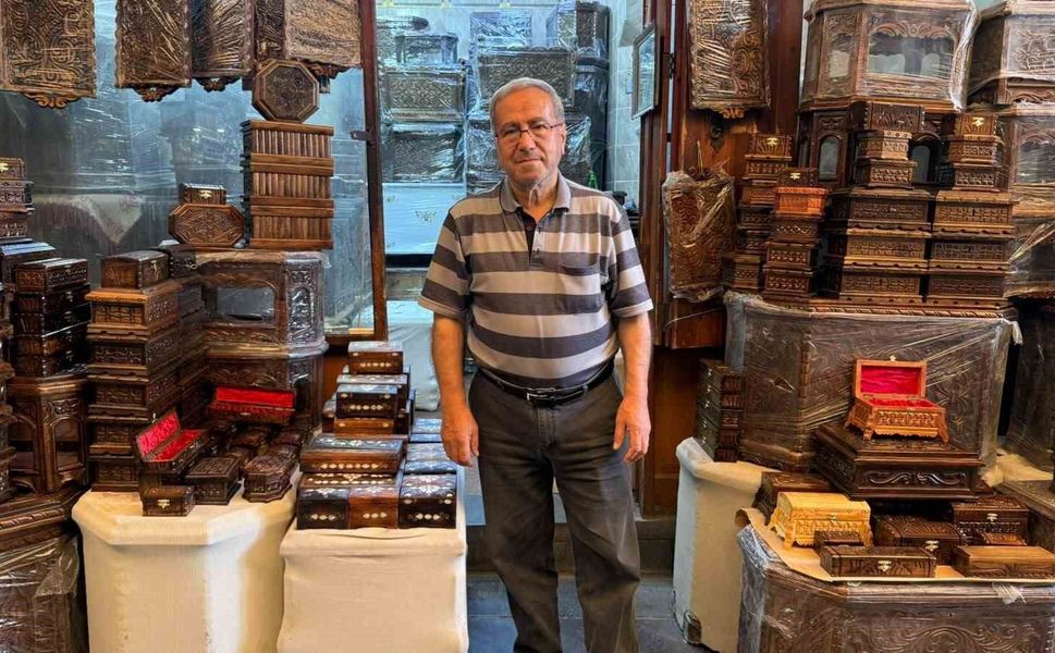 Gaziantep'te 65 yıldır genç kızların çeyizlik sandıklarını yapıyor
