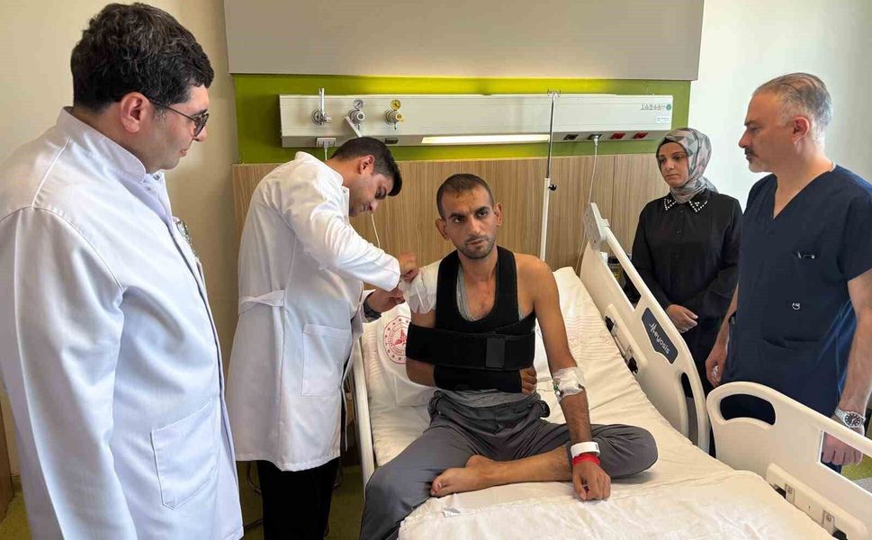 Gaziantep'te başarılı operasyon: Dizden alınan kıkırdak omuza nakledildi