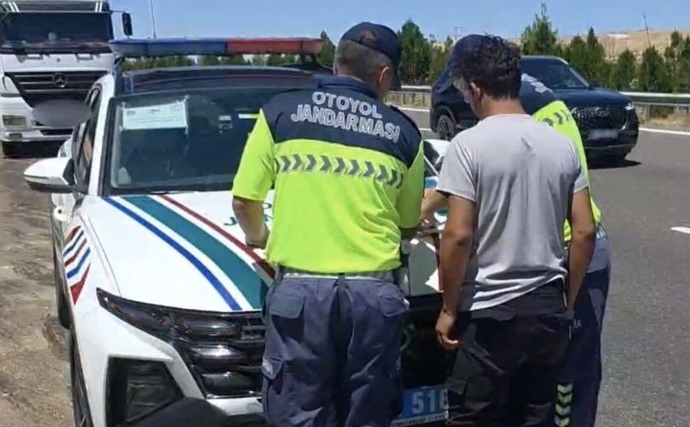 Gaziantep'te otoyolda plaka gizleyerek seyreden araca 140 bin TL ceza