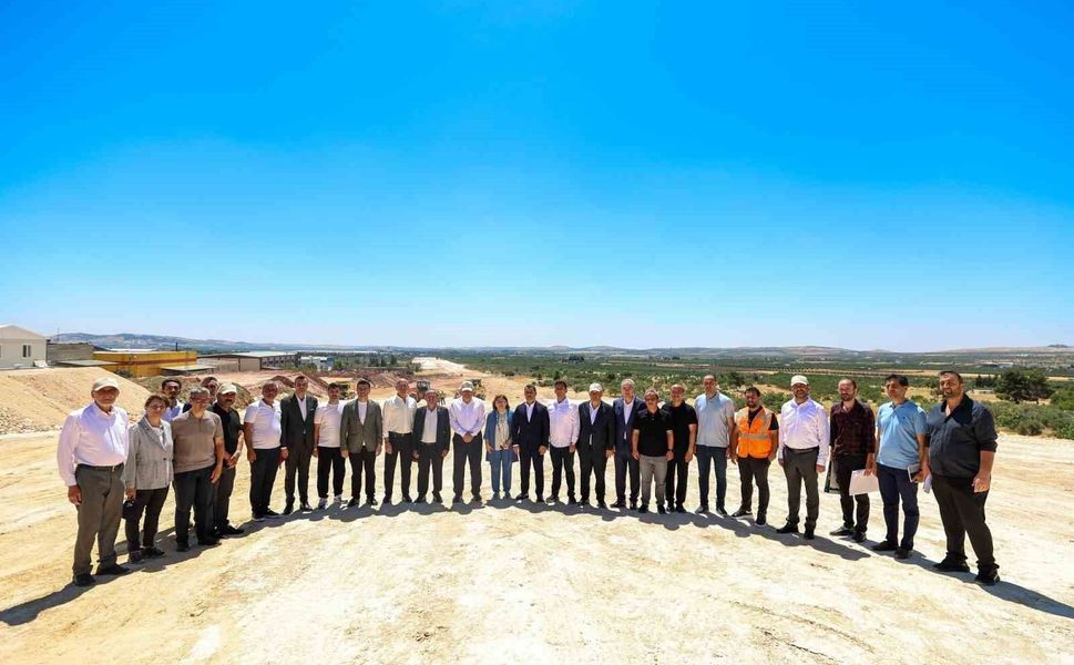 Şahin, Mavikent-Havalimanı yolu çalışmalarını inceledi