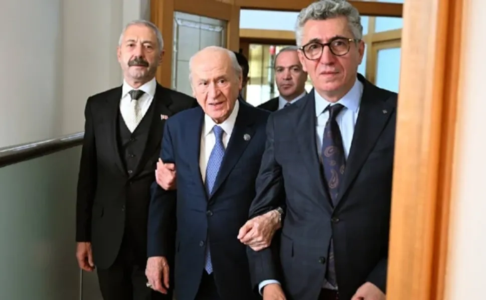 Devlet Bahçeli, Sarallar ve Şahinler aileleriyle buluştu