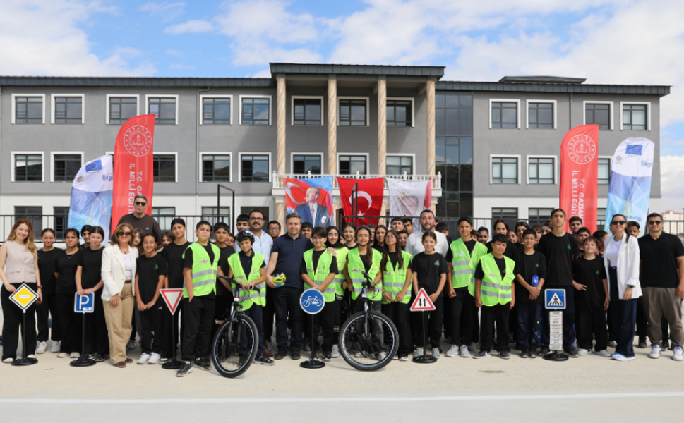 Gaziantep'te öğrenciler güvenli ve sürdürülebilir hareketlilik için pedal çevirdi!