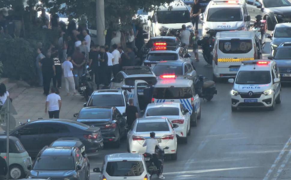 SON DAKİKA! Gaziantep'te sokak ortasında silahlı saldırı: 2 ölü