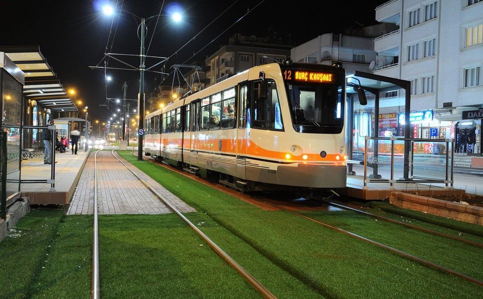 Gaziantep Büyükşehir'den eğitimin ilk gününde ücretsiz ulaşım
