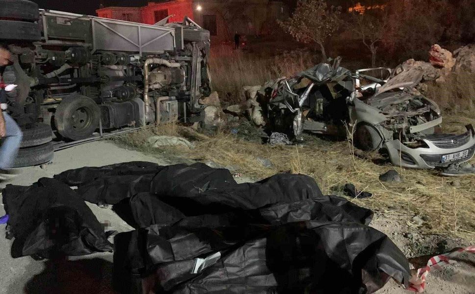 Gaziantep Vali Yardımcısı Eker: '2'si çocuk 7 kişi hayatını kaybetti'