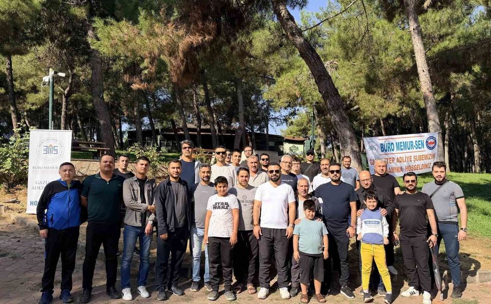 Gaziantep'te adliye personelleri aileleriyle doğada stres attı