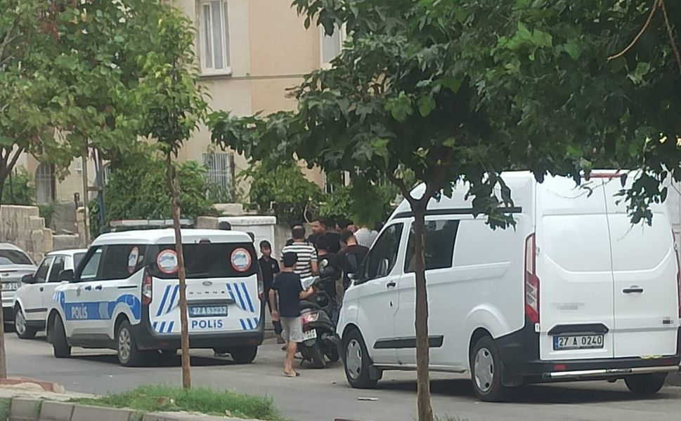 Gaziantep’te annesiyle tartışırken havaya ateş açtı! Balkondaki kadın yaralandı