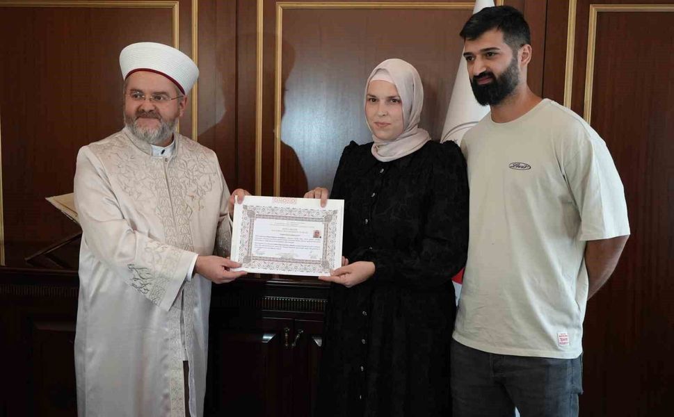 Gazze'deki insanlık dramından etkilenen Alman kadın Müslüman oldu
