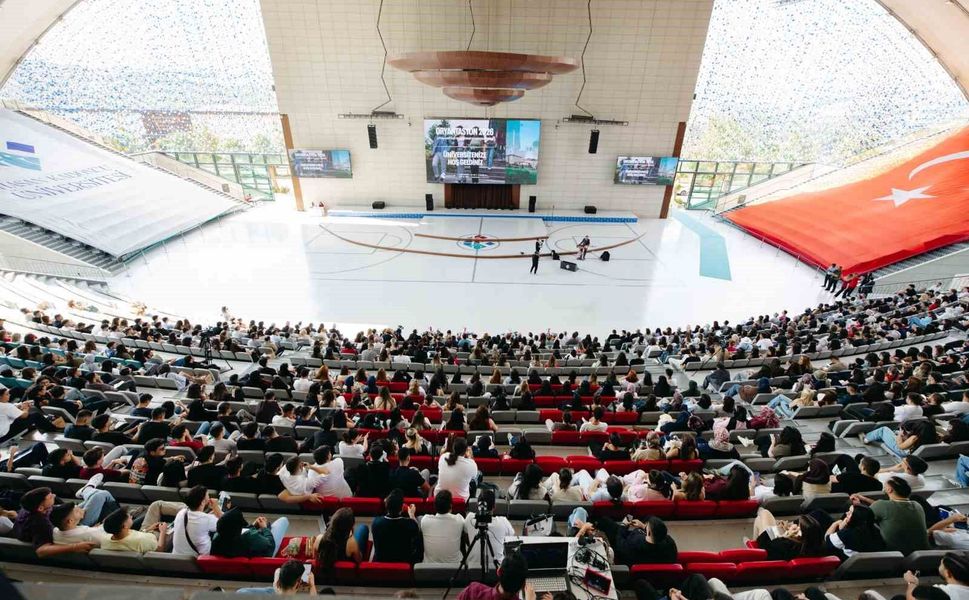 HKÜ'de bin 450 yeni öğrenci 'ORYANTASYON'26' ile üniversite hayatına 'merhaba' dedi