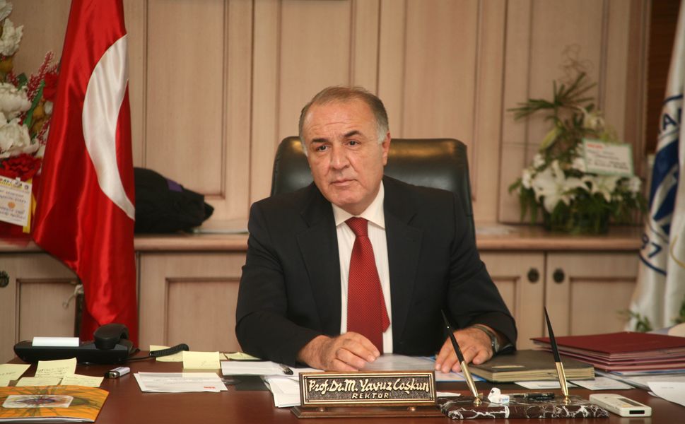 Gaziantep’te akademi camiasını sarsan ölüm! Eski Rektör Yavuz Coşkun vefat etti