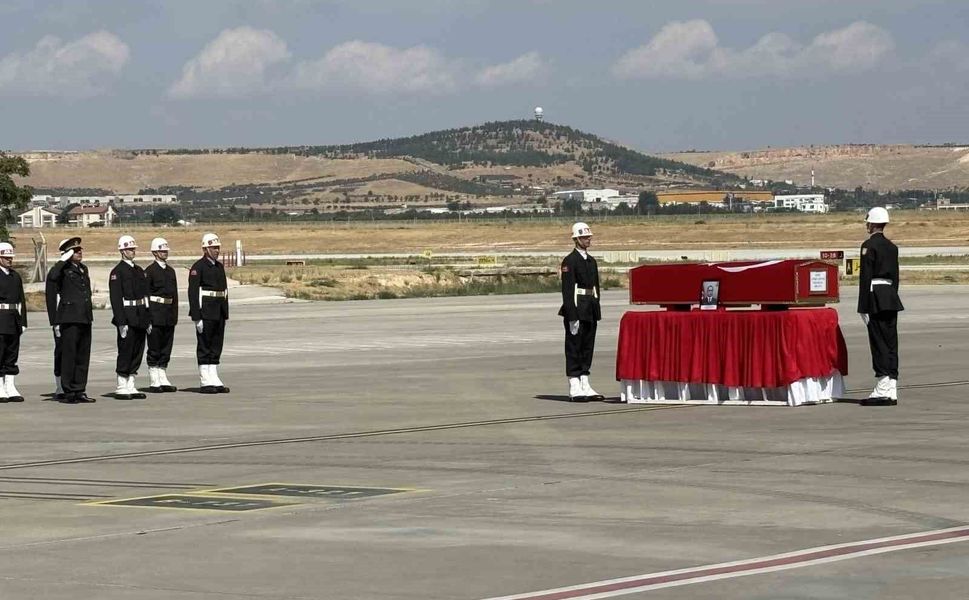 Şehit Coşkun Sevim’in naaşı Gaziantep’ten Elazığ’a uğurlandı