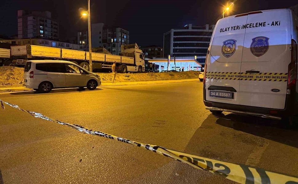 Uygulama üzerinden çağrılan taksici, önce trafik polisini sonra kendini vurdu