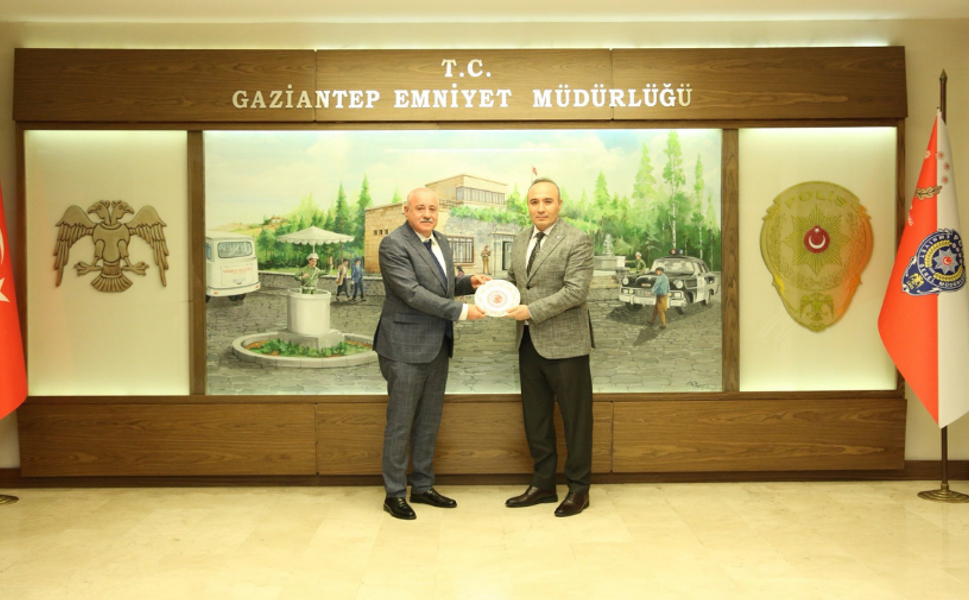 TBMM İdare Amiri Sermet Atay’dan İl Emniyet Müdürü Büyükleblebici’ye hayırlı olsun ziyareti