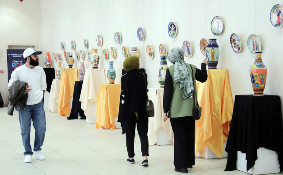“Gaziantep İpekyolu Seramikte Hikaye” sergisi Zeugma Müzesi’nde açıldı