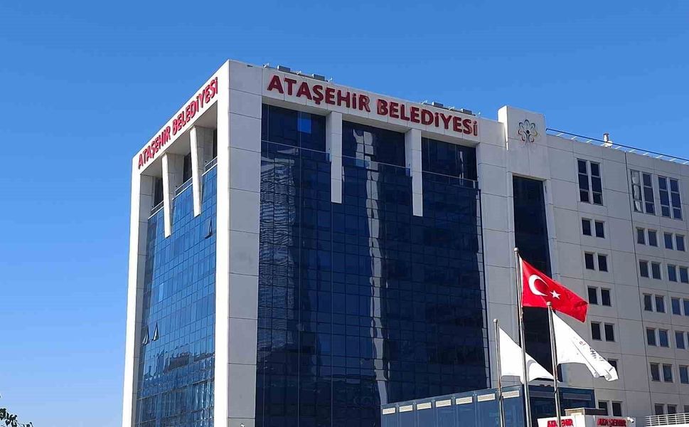 Ataşehir'de Cumhur İttifakı'nın adayı Serdar Orhan Başkanvekili seçildi