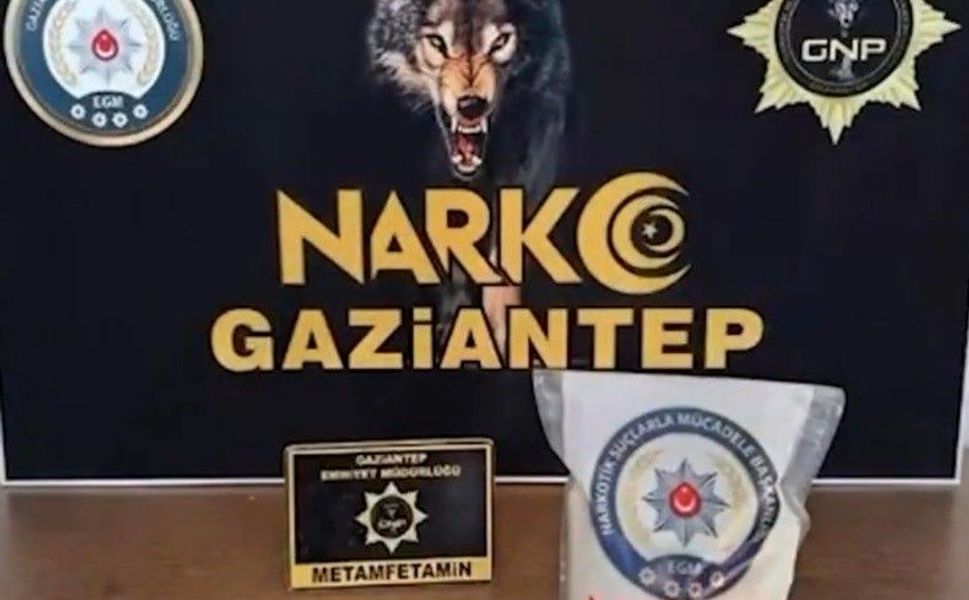 Gaziantep'te 1 kilo metamfetamin ele geçirildi: 2 gözaltı