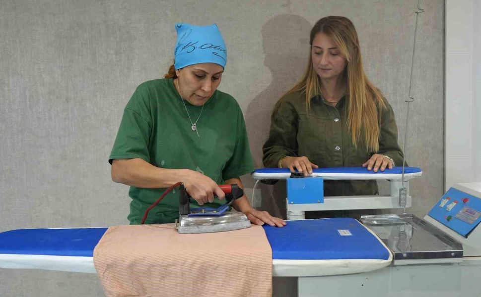 Gaziantep’te laboratuvardan girişimciliğe uzanan başarı hikayesi! 15 kişiye istihdam sağlıyor