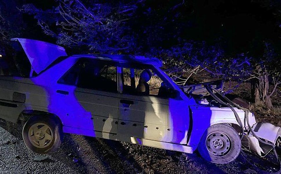 Gaziantep'te tarım işçilerini taşıyan minibüs otomobille çarpıştı: 1 ölü, 7 yaralı
