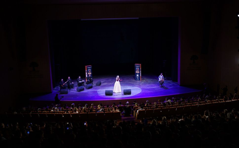 Soprano Ceylan Mira Balcı, Anadolu’nun kadim ezgilerini Gaziantep’te yankılattı