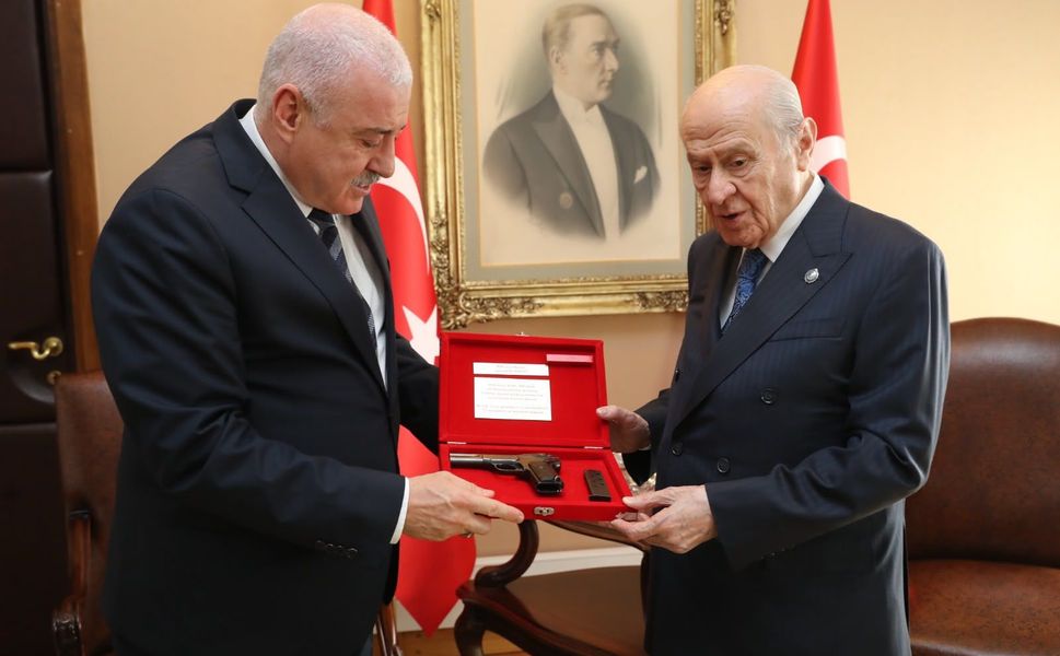 Sermet Atay'dan MHP Lideri Devlet Bahçeli'ye anlamlı ziyaret