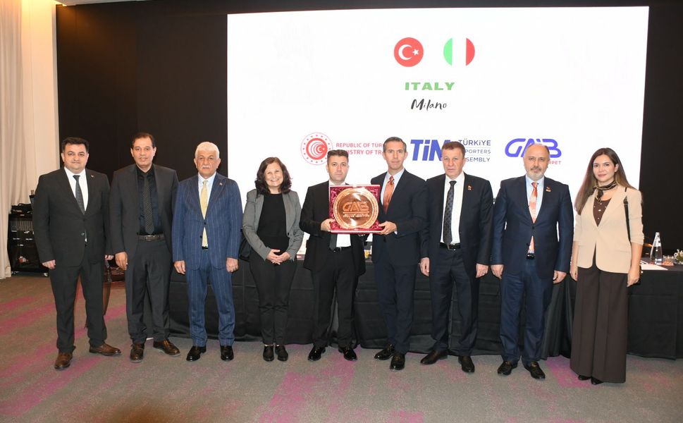 Türk halı sektöründen Avrupa çıkartması: Paris'in ardından Milano'da yoğun ilgi