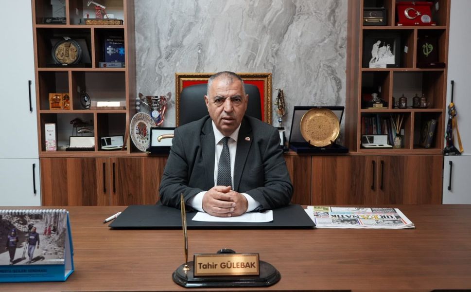 Gazetecilere yeşil pasaport talebi