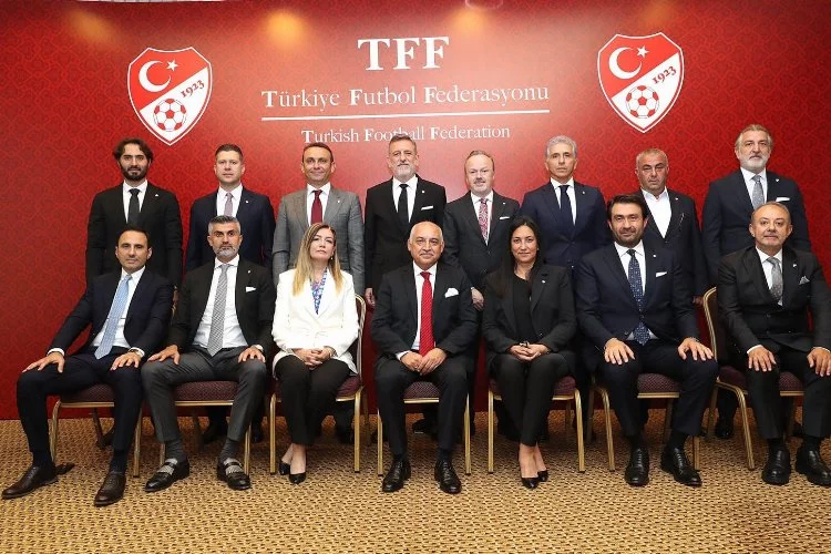 tff-yonetim-kurulu-gorev-dagilimini-yapti-1656017406-704-x750