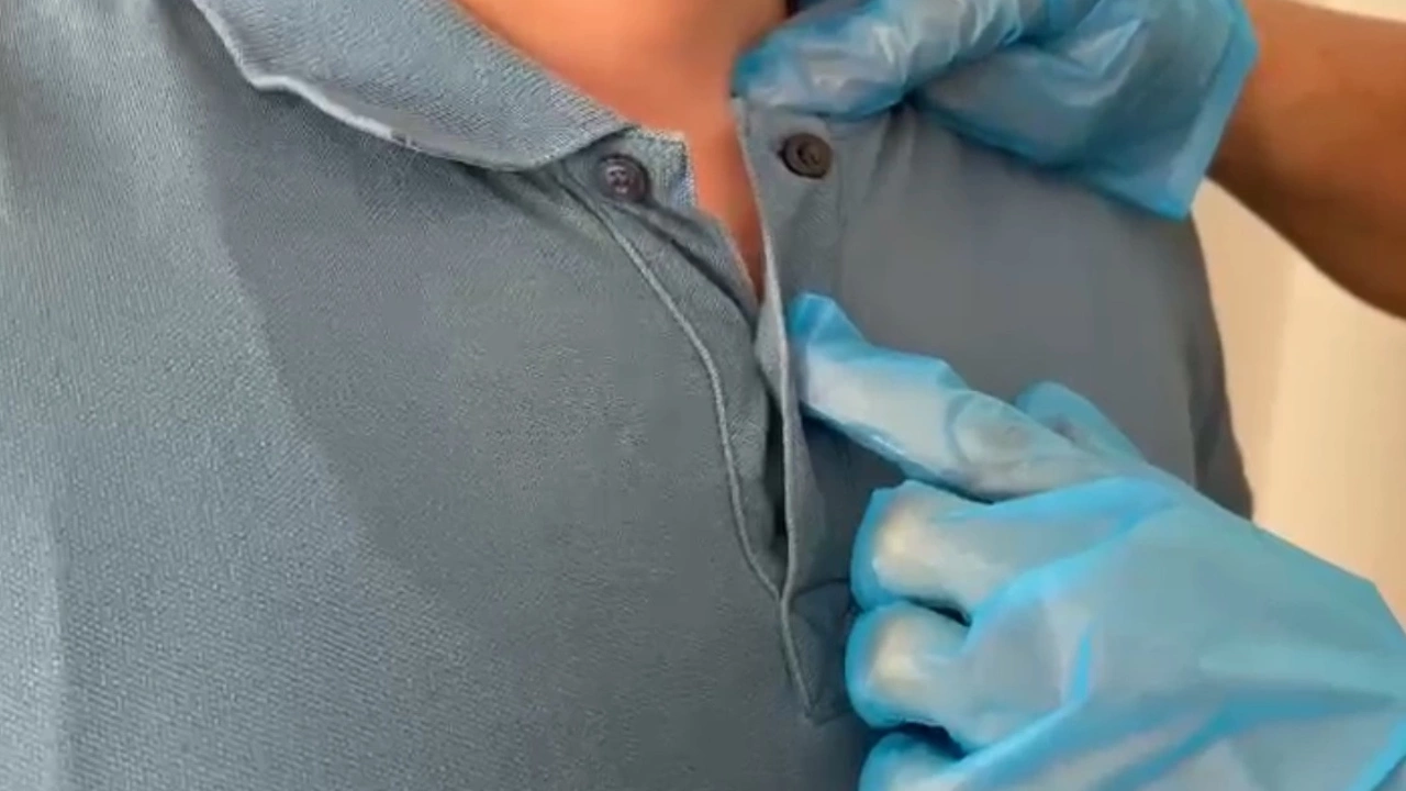 ehliyet-sinavinda-duzenekle-kopya-ceken-aday-polise-yakalandi-6962-dhaphoto3