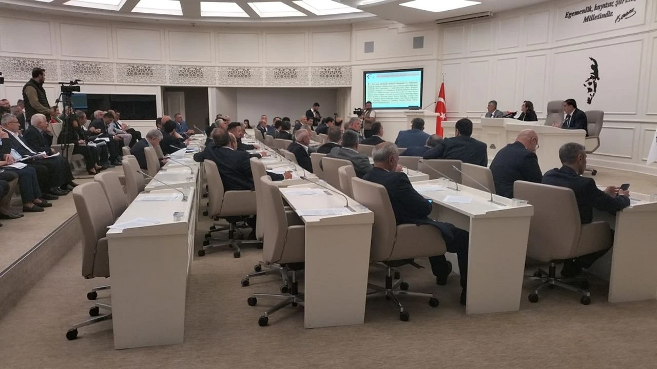 Gaziantep Büyükşehir Meclisinde İstifa! 2 Meclis üyesi istifa etti