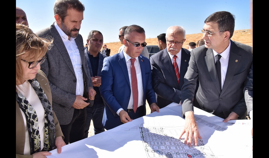 Oğuzeli̇ Osb Ve Ayakkabi İhti̇sas Osb Değerlendi̇rme Toplantisi Gerçekleşti̇ri̇ldi̇ (3) (1)