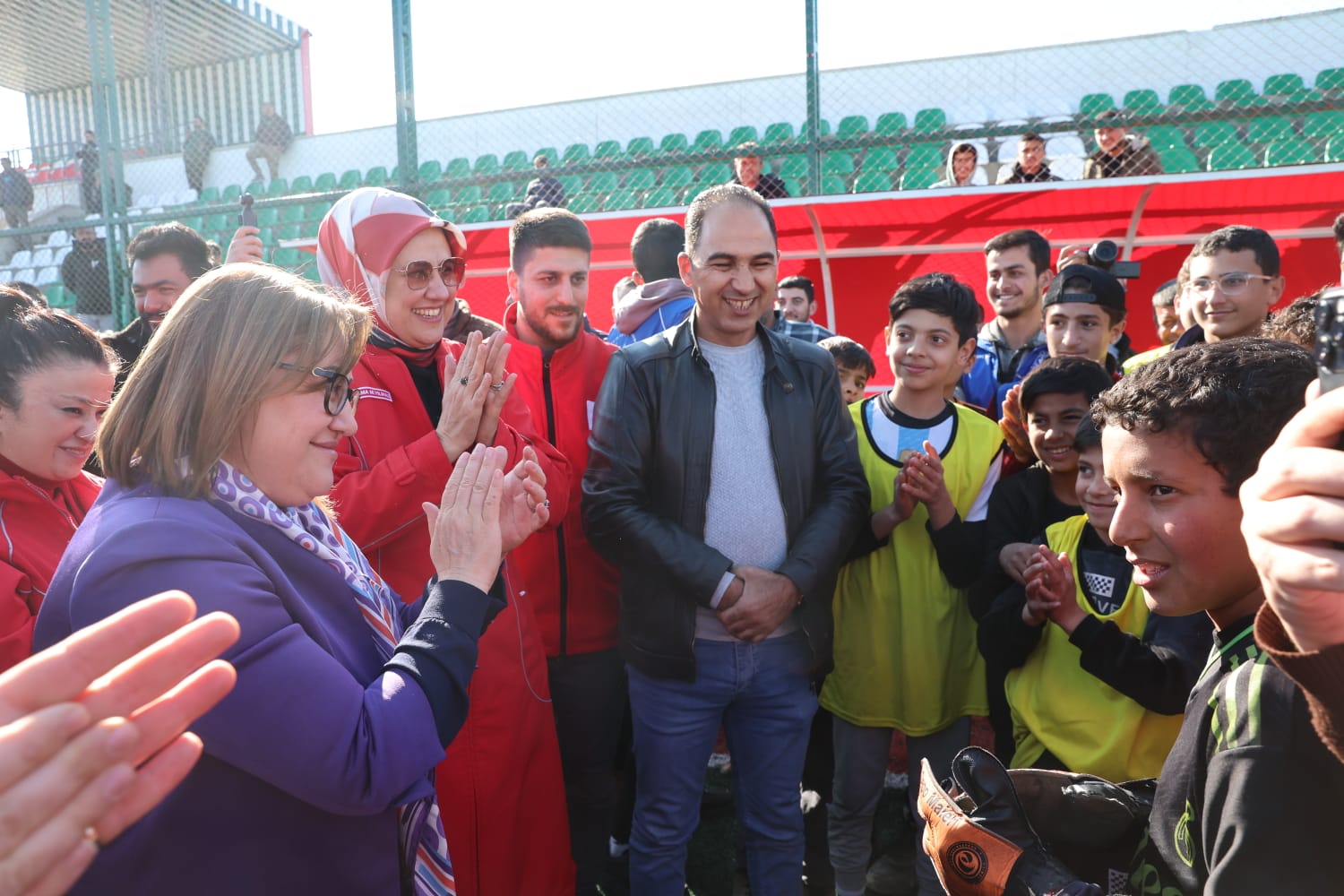 Başkan Şahi̇n Cerablus’ta Eği̇ti̇mden Tarima Bi̇rçok Alanda İncelemelerde Bulundu (7)