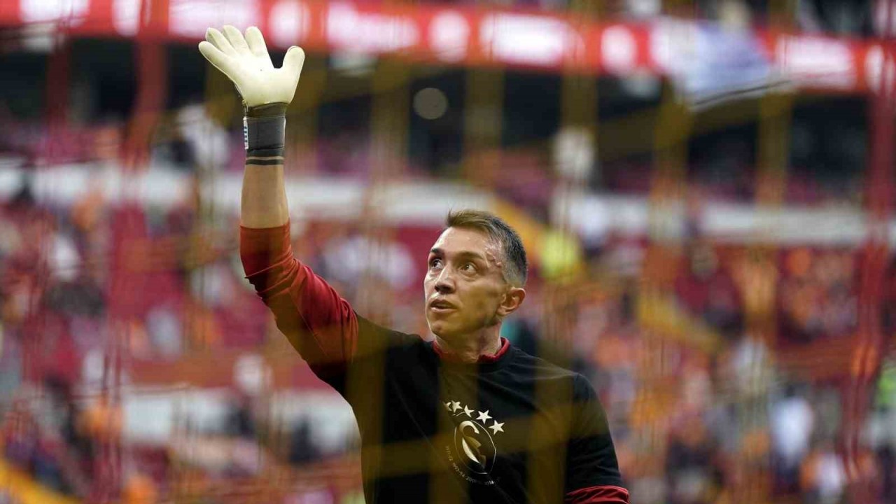 Galatasaray Bu Sezon Ligde 15. Kez Kalesini Gole Kapattı