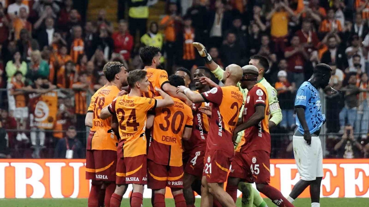Galatasaray’dan Üst Üste 11. Galibiyet