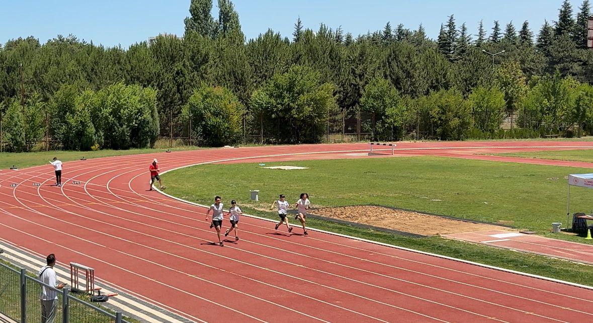 Büyükşehi̇r Beledi̇ye Sporculari Büyük Başariya İmza Atti, (1)-1