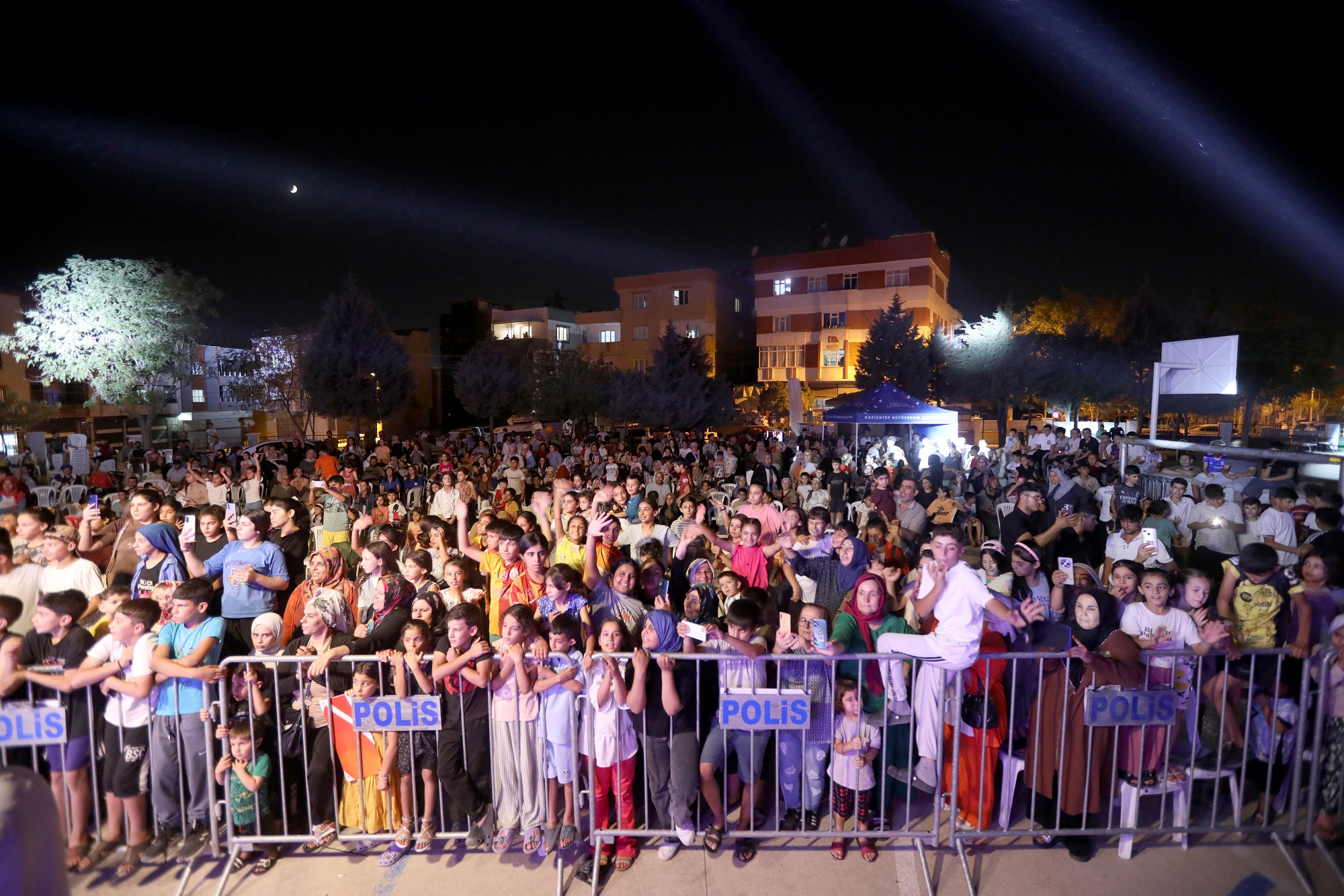 Gazi̇antep Büyükşehi̇r’i̇n “Mahallemde Konser Var” Etki̇nli̇ği̇ Başladi (1)