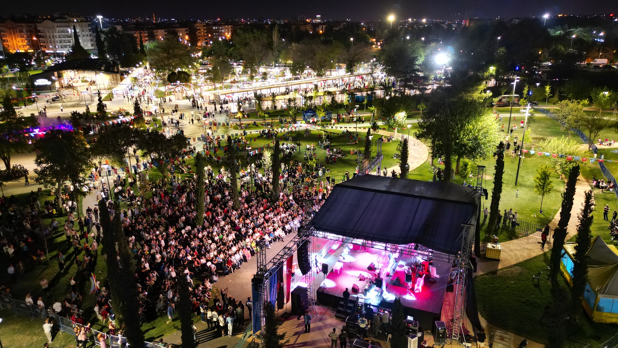 Gazi̇antep’te Kültürleri̇n Buluşma Noktasi 9. Hemşehri̇ Dernekleri̇ Festi̇vali̇ Başliyor (2)-1