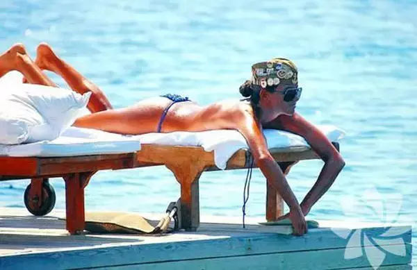 5C8Ce3Aa45D2A079940992F5-1