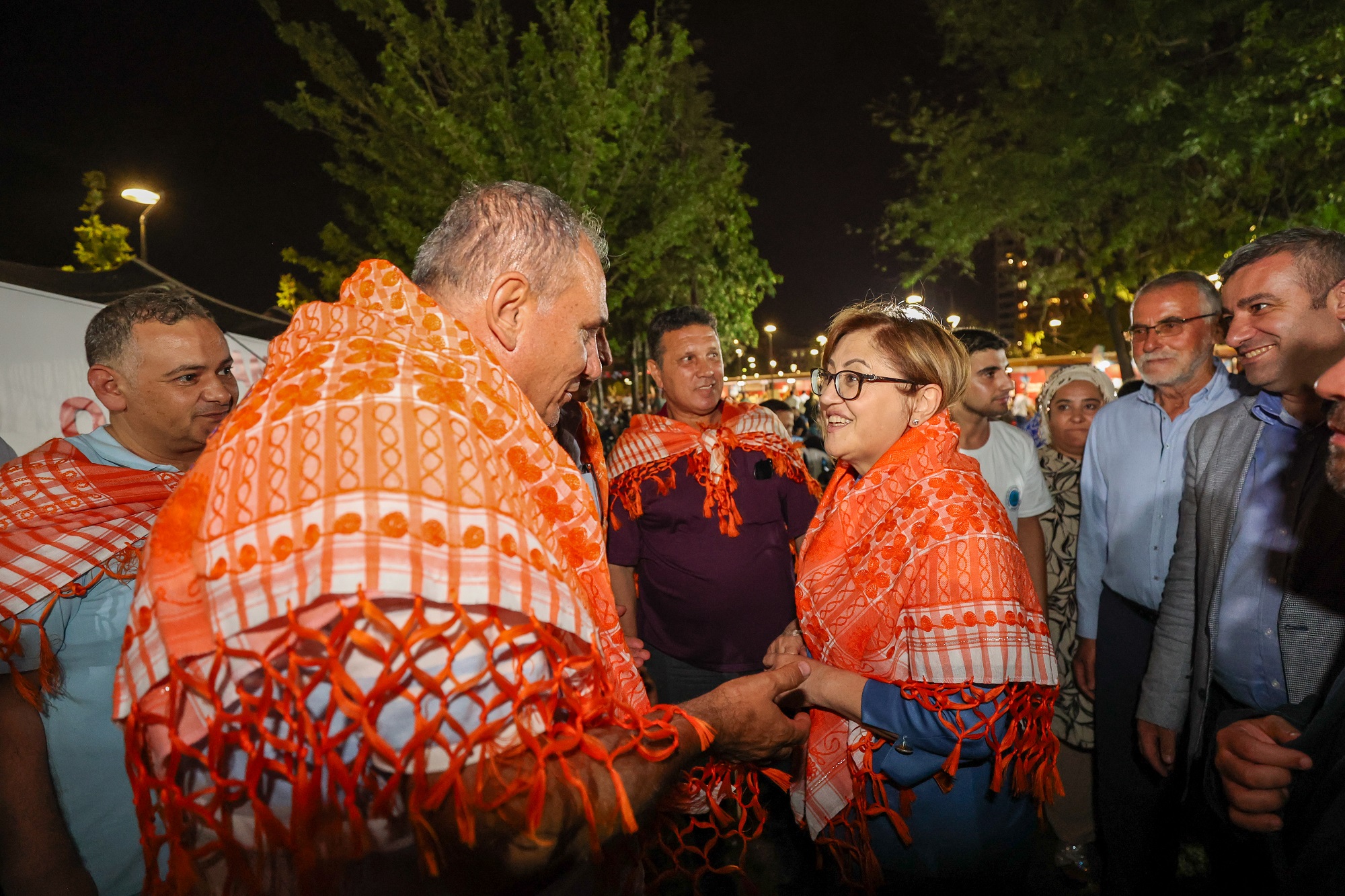 9. Hemşehri̇ Dernekleri̇ Festi̇vali̇ni̇n Resmi̇ Açilişi Yapildi (1)