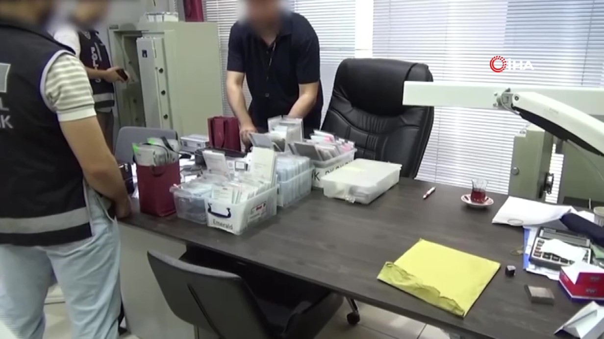 Bdc1A3Ca E5Ef 4Cb3 9Cdd D4Ce6A53Cb63 Frame At 0M59S