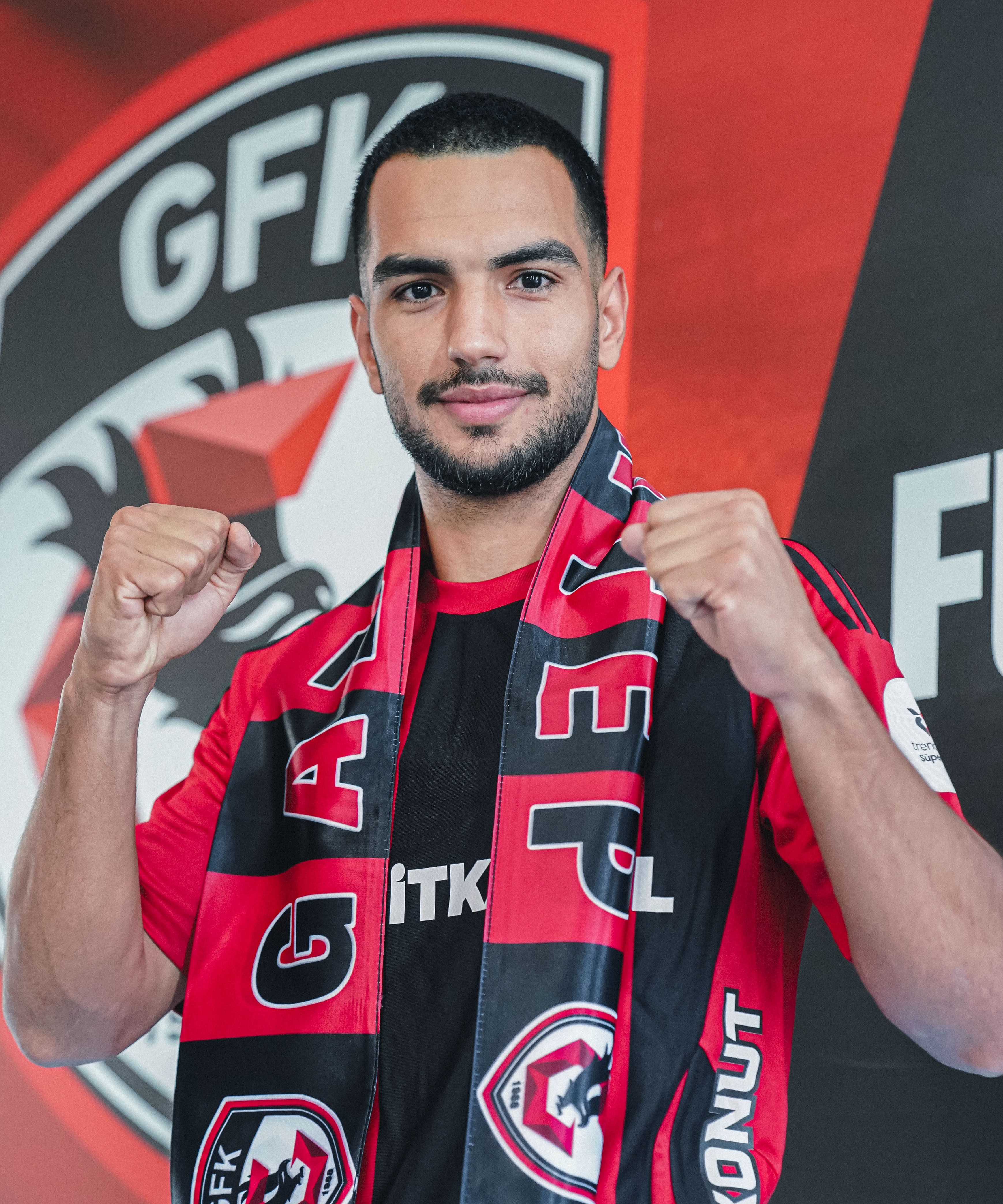 Gaziantep Fk, Melih Kabasakal'ı Renklerine Bağladı